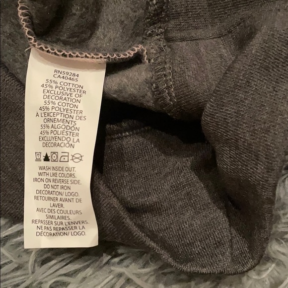 Sweatshirt NWT - Picture 4 of 6